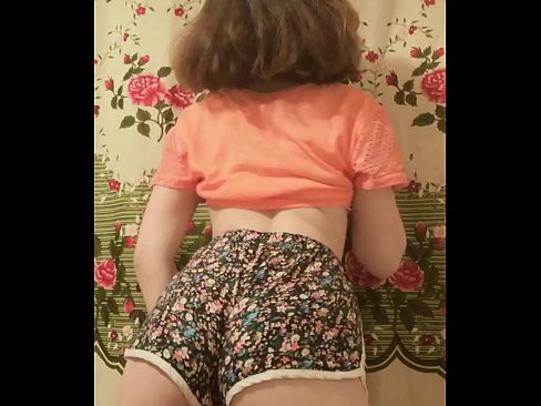 ❤️ Szexi fiatal csaj vetkőzteti le a rövidnadrágját a kamera előtt. ❌ Pornó videó at hu.sextoysformen.xyz ❤